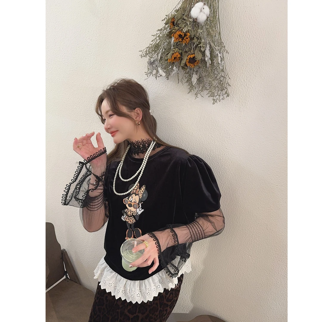 智英欧尼【丝绒米妮t恤泡泡袖下摆拼接圆领泡泡袖衬衫】