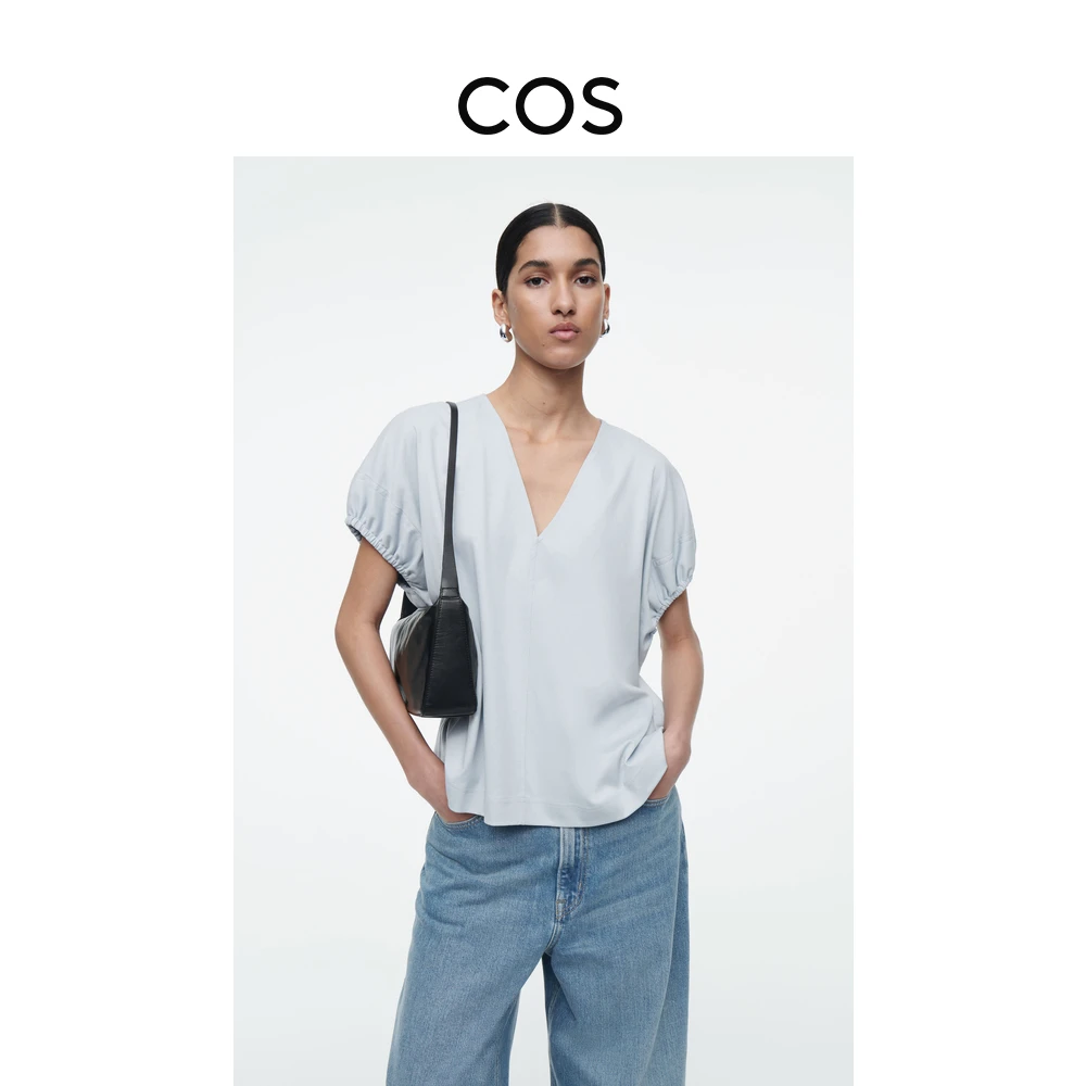 COS女装 标准版型V领缩褶垂感上衣浅蓝色2024夏季新品1238144002