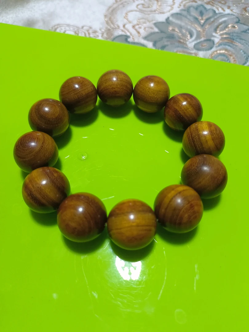 难得的百年拆房黄连木，荧光感十足，纹理美丽，油性密度好，包浆快，