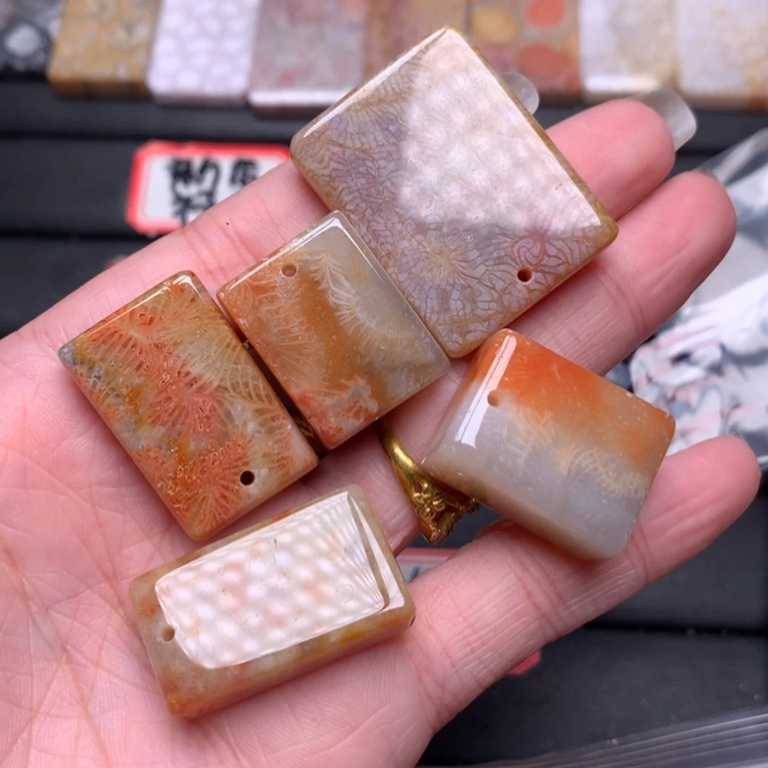 【闪购商品】硅化玉颈饰未镶嵌用****0