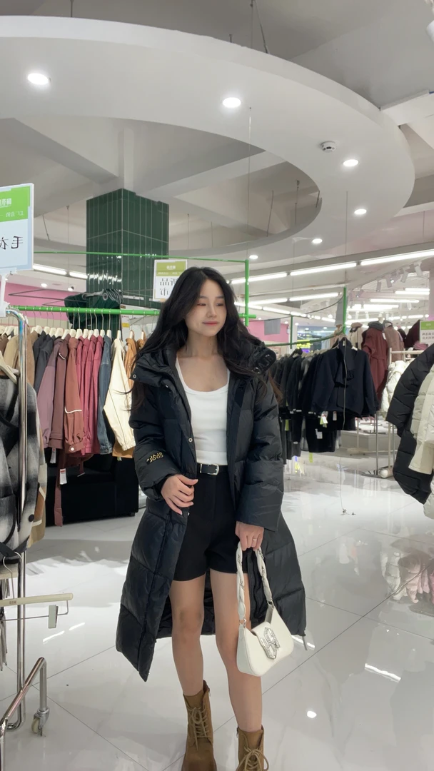 黑色长款连帽宽松保暖潮流冬季外套