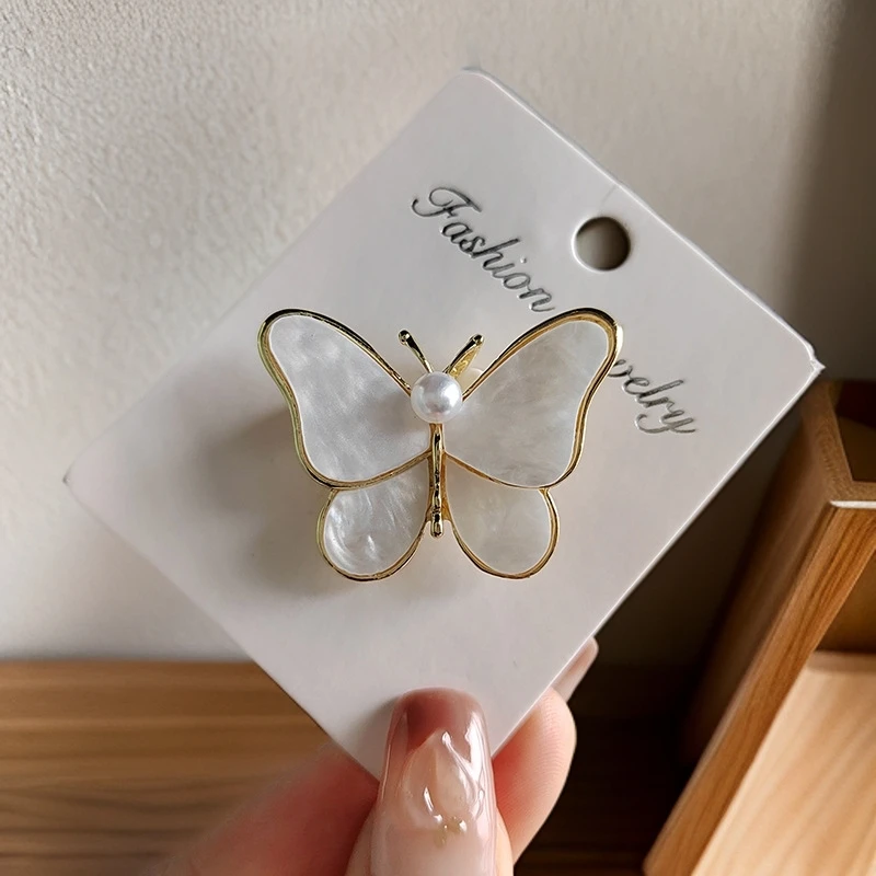 蝴蝶胸针高级感甜美珍珠别针胸花女服饰配饰