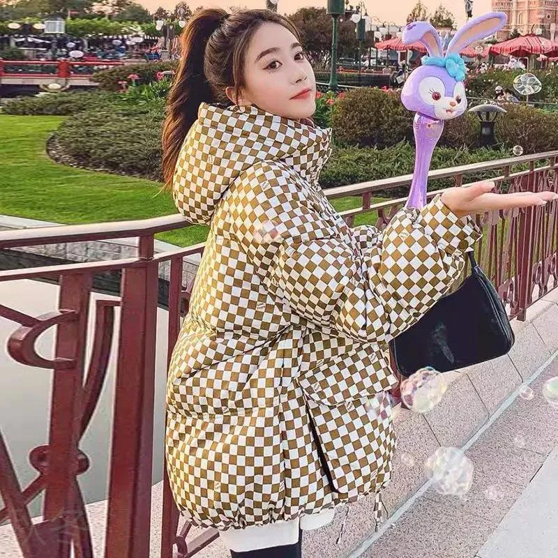 秋冬格羽绒服女短款2023新款冬季韩版宽松显瘦羽绒服连帽羽