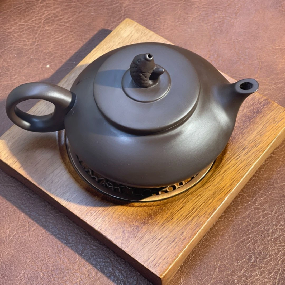 紫砂原矿紫泥年年有余莲灯壶-220ccA11