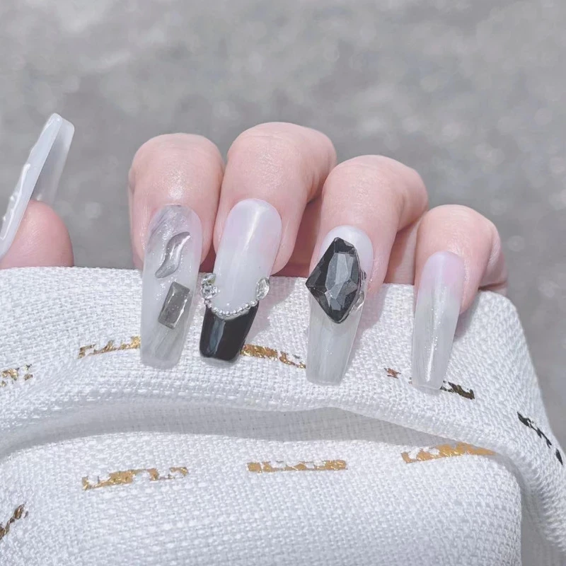 甜酷蝴蝶渐变晕染黑银长款T型穿戴甲美甲贴片纯手工穿戴甲假批发