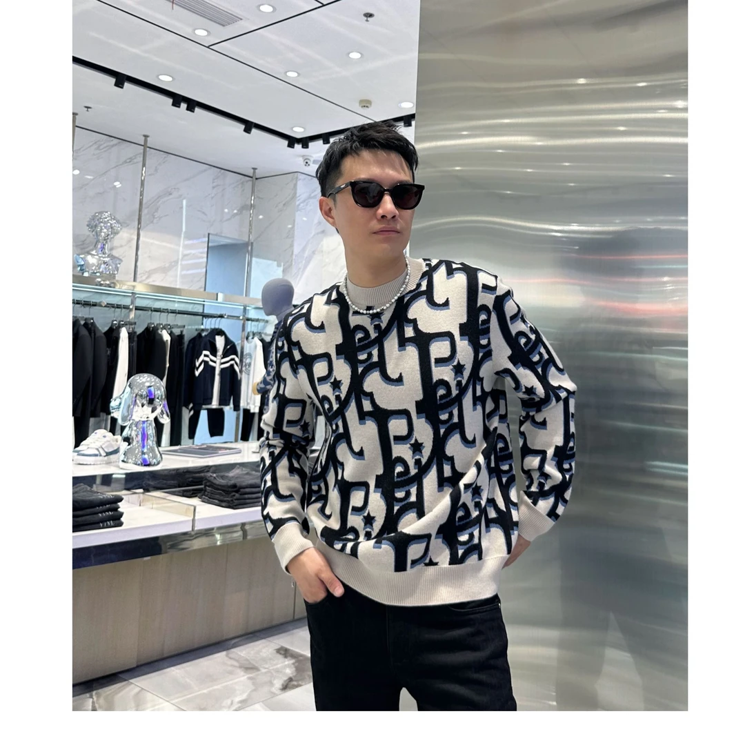 PP时尚潮流简约针织衫