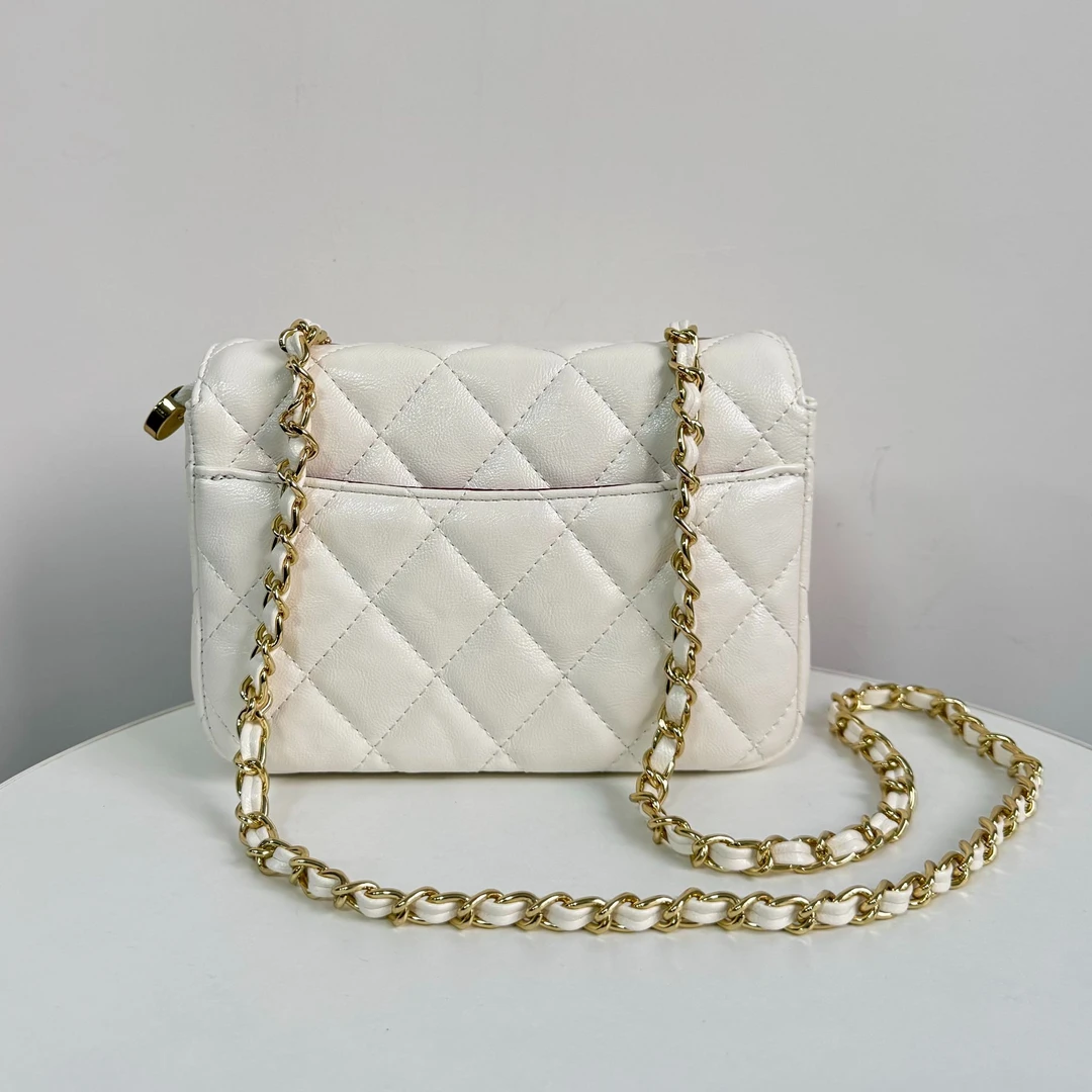 新款小号米白色斜挎包