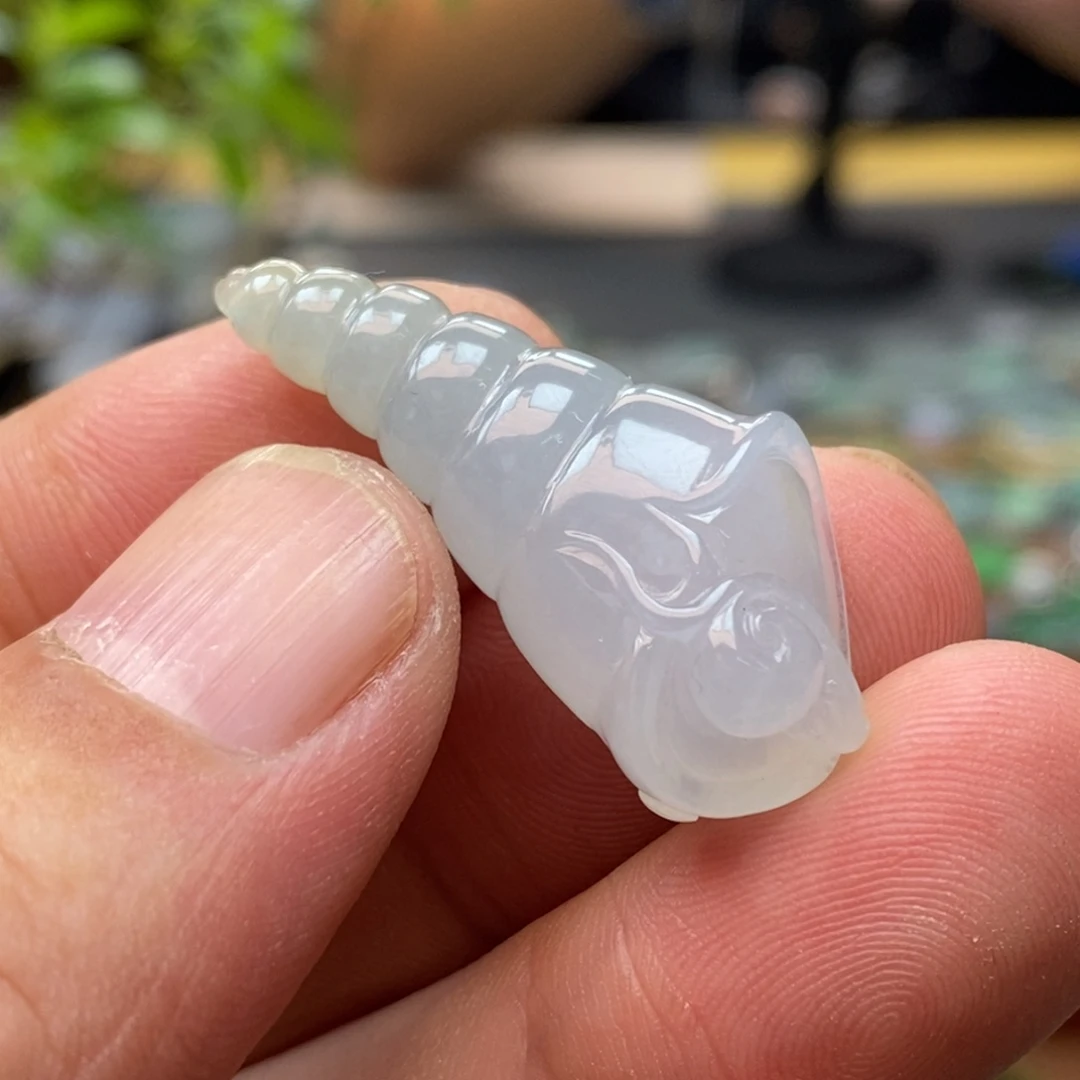 翡翠颈饰未镶嵌吊坠