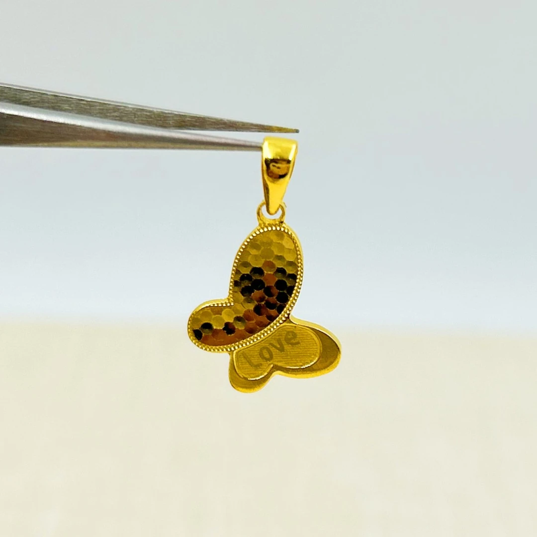 足金999 鱼鳞蝴蝶吊坠 时尚百搭5g黄金精品工艺 按克卖