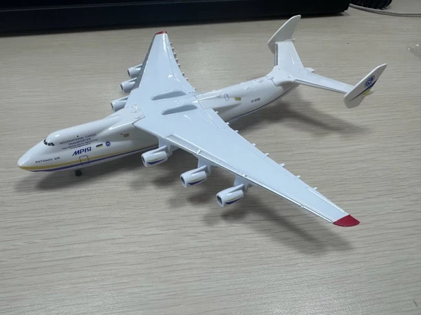 1:400 AN-225 成品合金飞机模型带支架