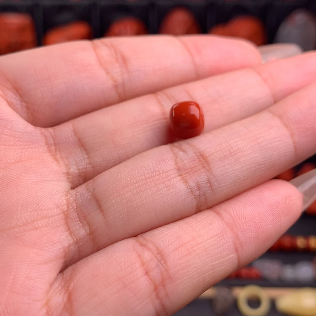 南红玛瑙老型8未镶嵌仲*宸
