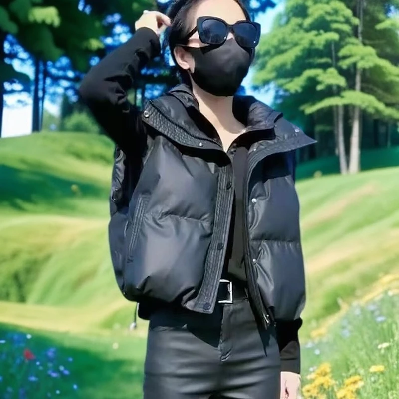 秋冬网红休闲短款女士马甲保暖潮流时尚免洗立领加厚百搭洋气外穿