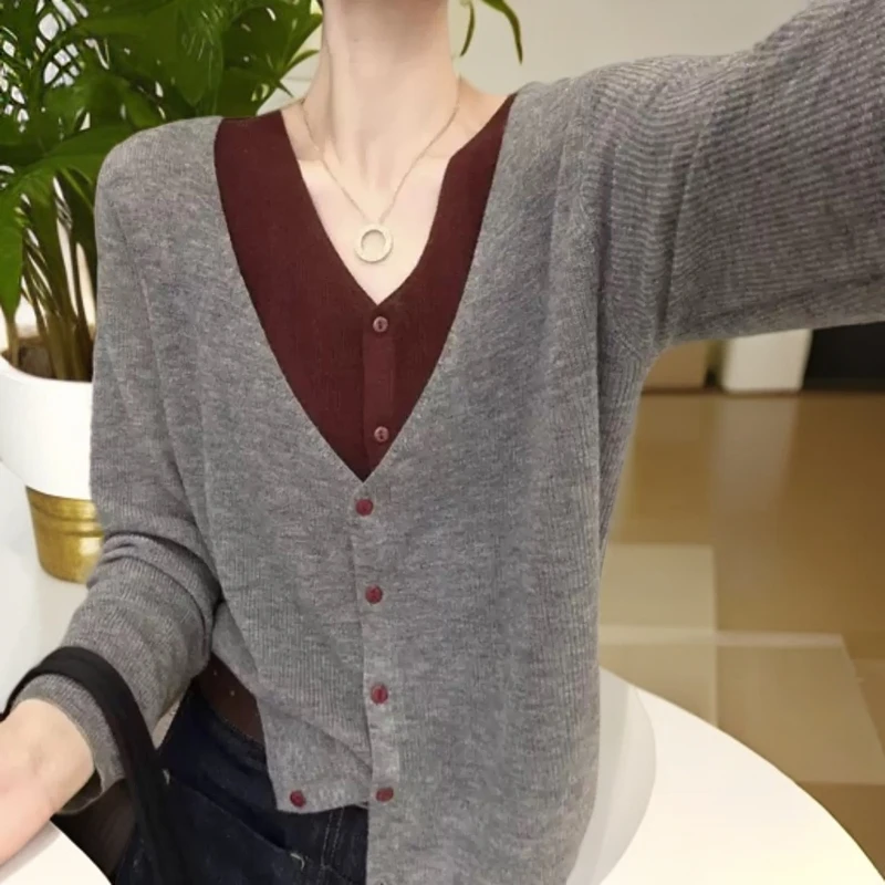 韩版百搭修身显瘦拼色V领针织长袖假两件毛衣开衫