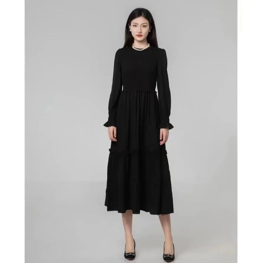 GIRDEAR/哥弟1500491新款时尚黑色收腰显瘦荷叶边压褶长袖连衣裙