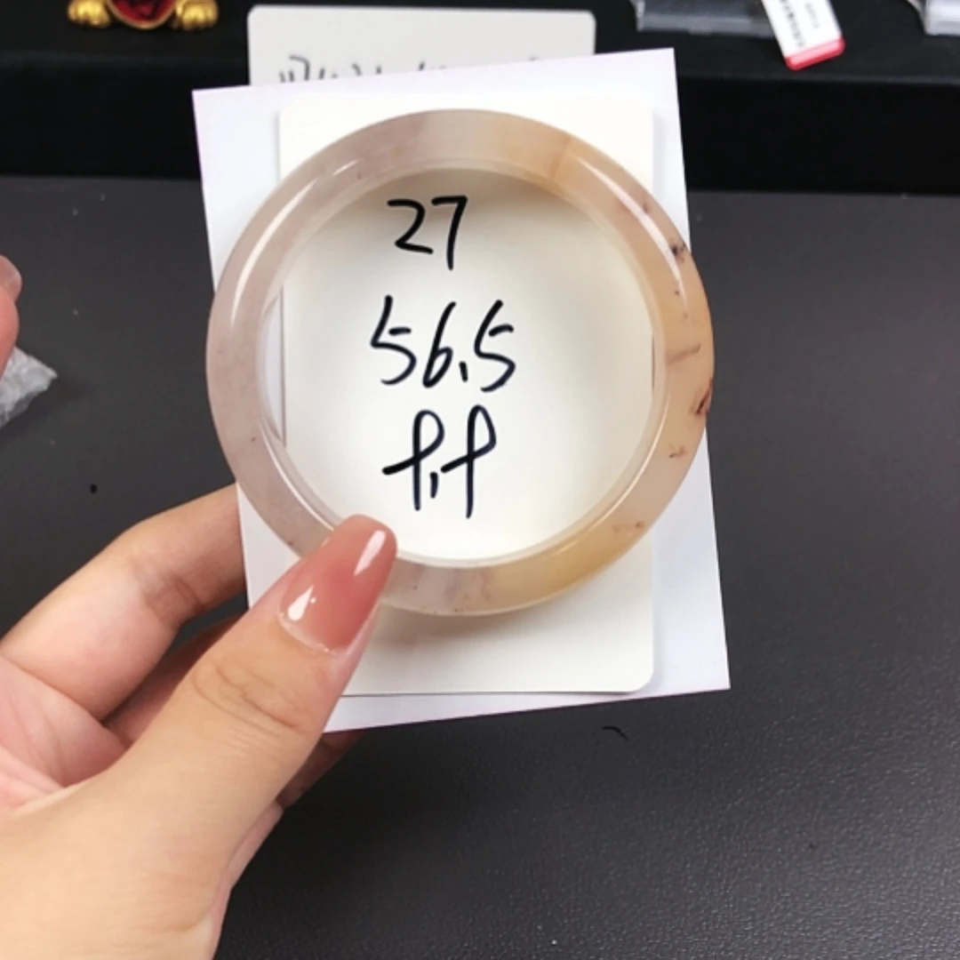 【闪购商品】石英质玉手镯未镶嵌27