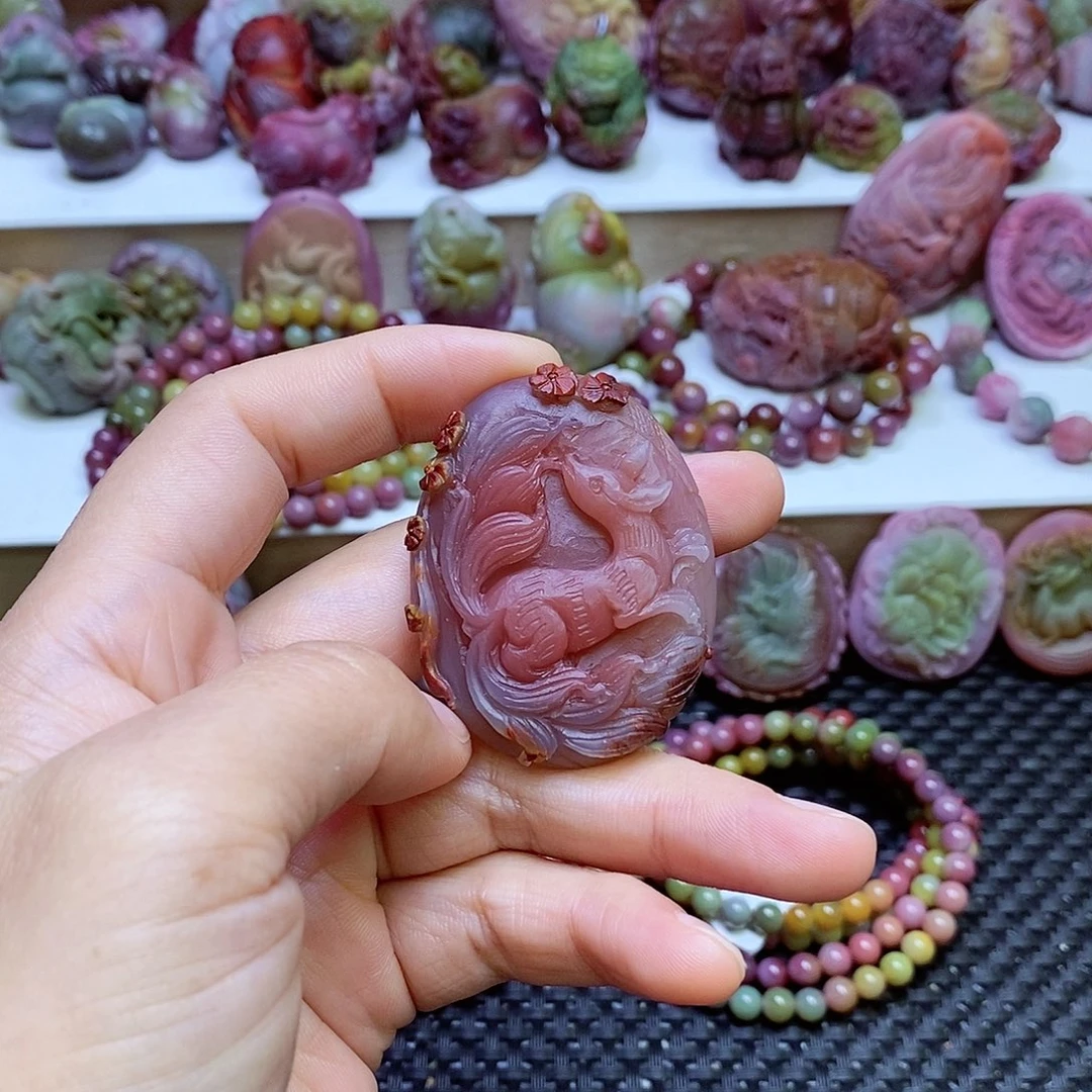 玛瑙/玉髓盐源玛瑙吊坠未镶嵌