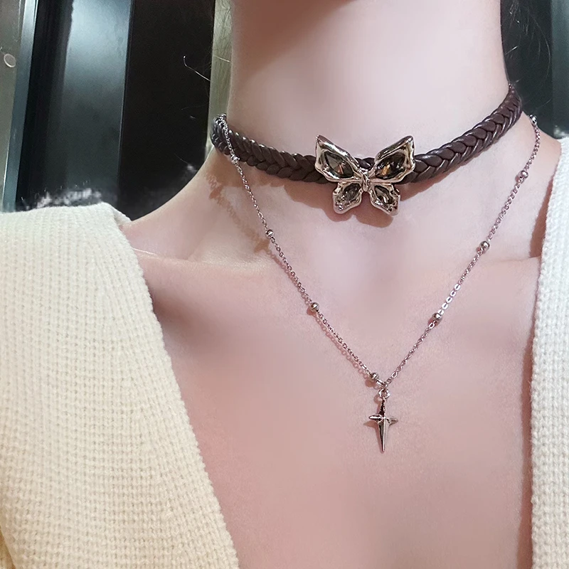 SHOWDIGU 铜合金皮质项链 甜酷编织皮革蝴蝶项链十字架流苏颈链女