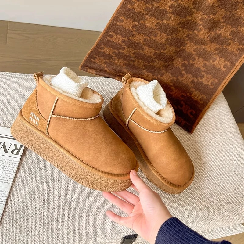 爆款雪地靴女款2024年新款棉鞋冬季加绒加厚女鞋厚底防滑东北短靴