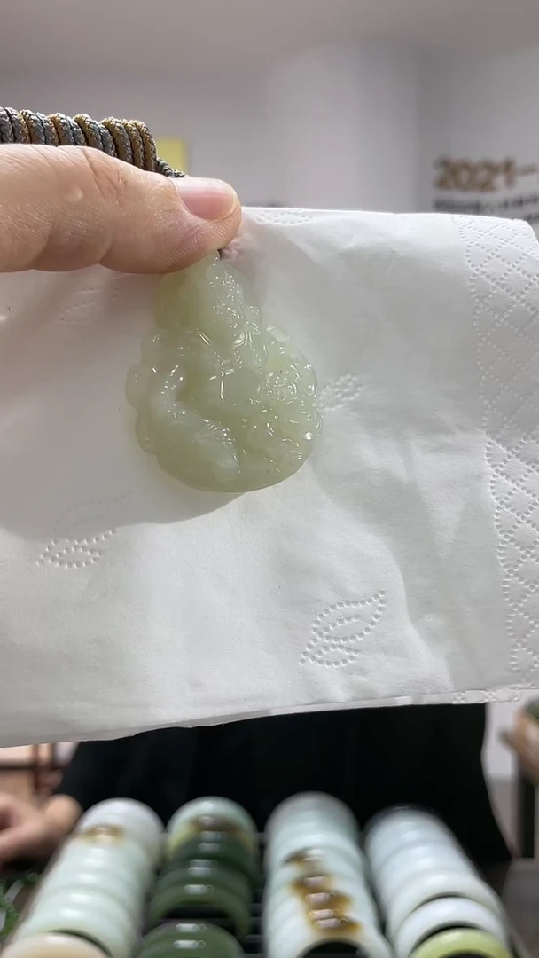 【闪购商品】和田玉颈饰未镶嵌黄财财挂件一件