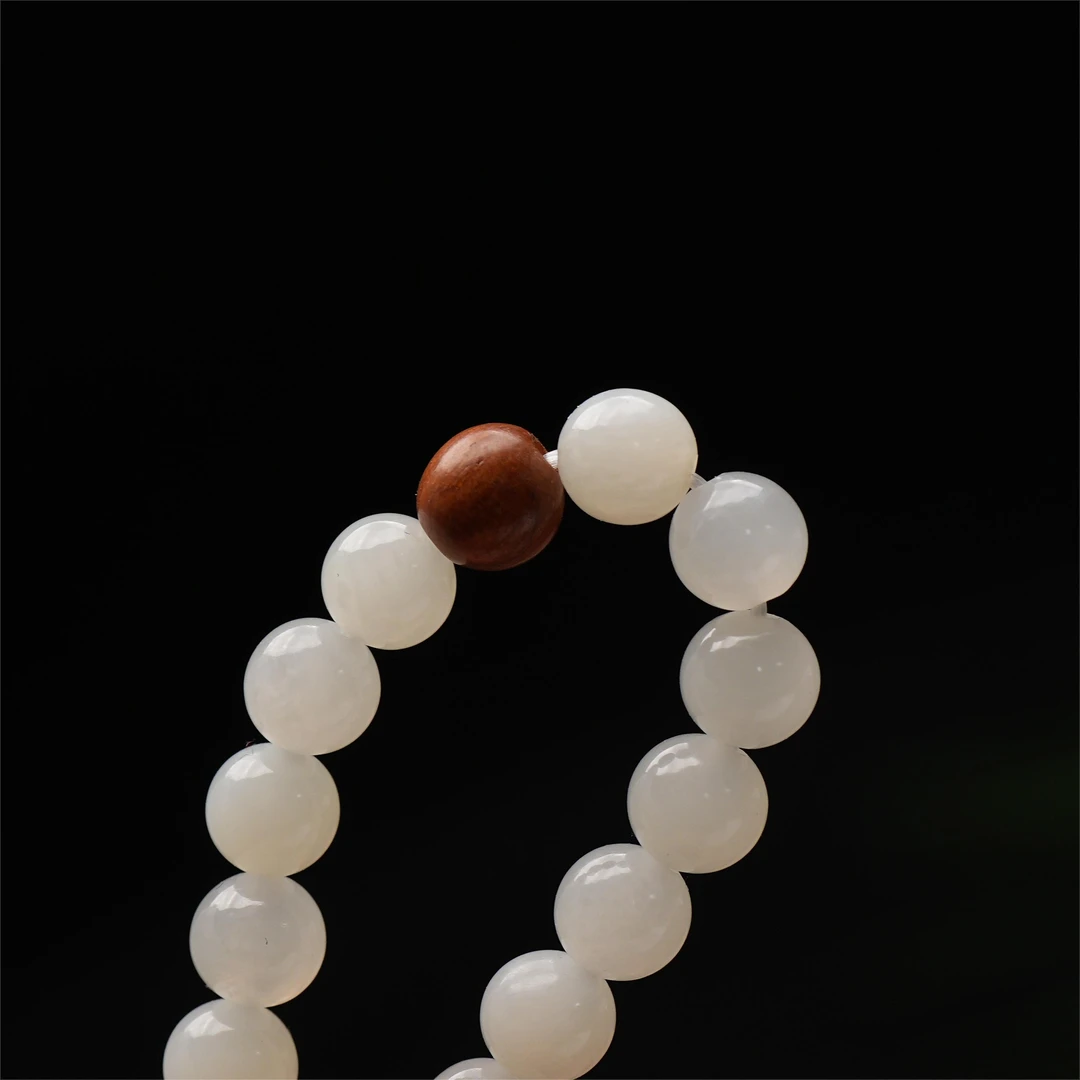 鑫浩精品店-新疆和田玉-白玉 白胶猫卡5-6mm手串 多样性气质发一