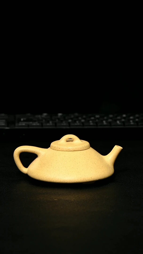 【闪购商品】紫砂茶壶芝麻绿泥半手合瓢