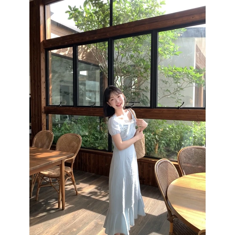 瞌睡兔定制【蔚蓝篇章】法式方领蓝色肌理感刺绣连衣裙女夏气质长裙