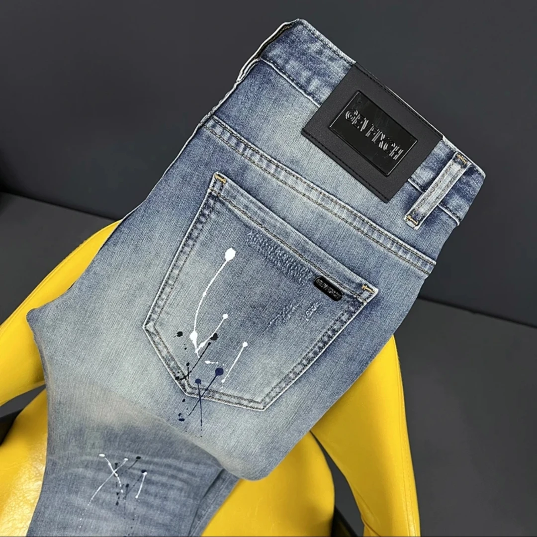 男牛仔裤子高端欧货修身小脚破洞泼墨水洗复古浅蓝潮流男士牛仔裤