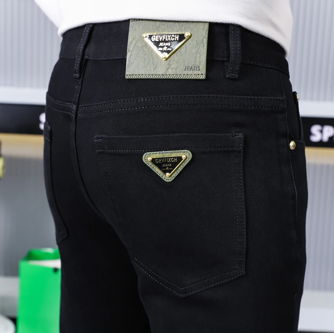 秋冬新款高端男士纯黑色休闲牛仔裤修身小直筒弹力牛仔裤时尚男裤