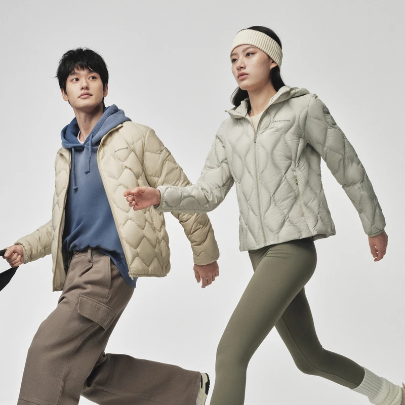 【波司登】24秋冬新款女士短款轻薄百搭时尚鹅绒连帽羽绒服