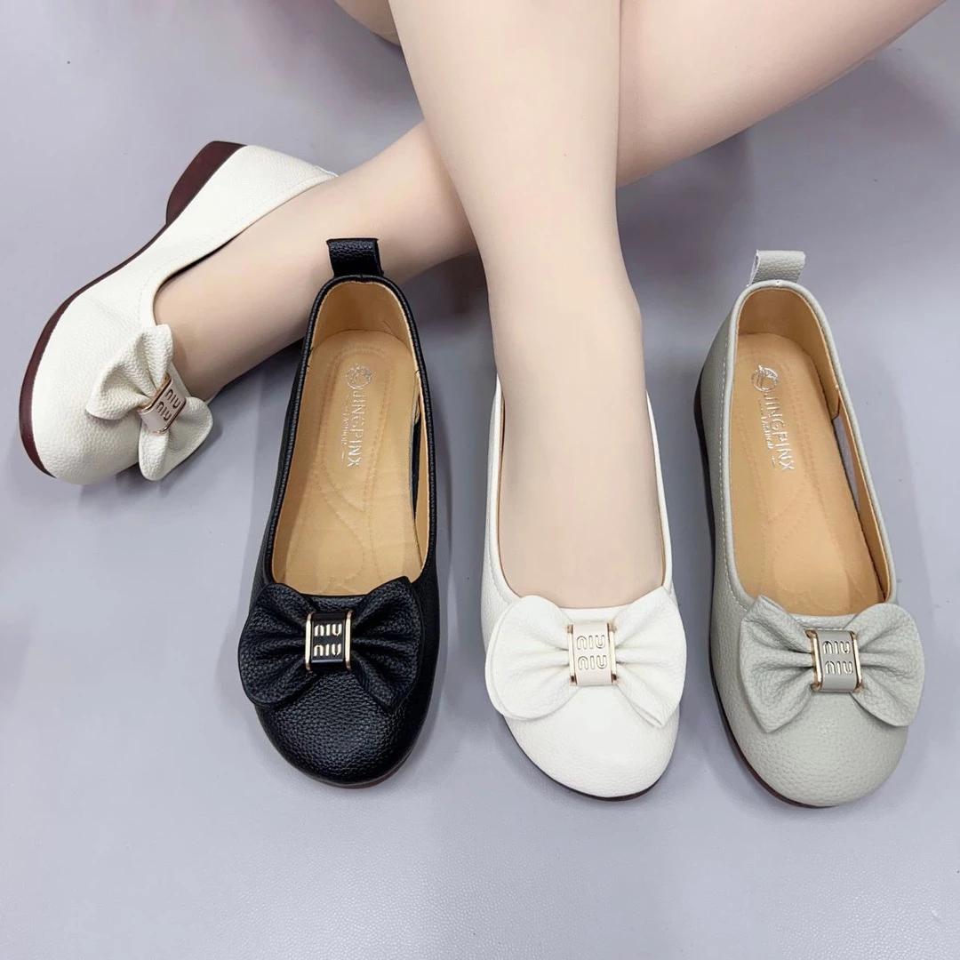 新款夏季浅口圆头休闲平底软底轻便百搭四季可穿单鞋中老年妈妈鞋