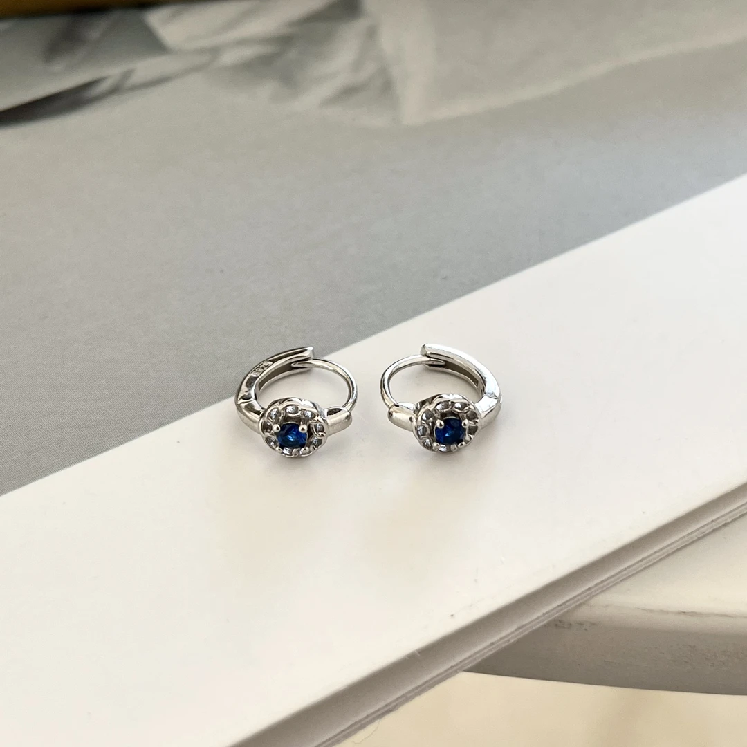 925银合成锆石耳饰 ins时尚百搭气质简约雅丹 镂空花朵蓝锆石耳扣