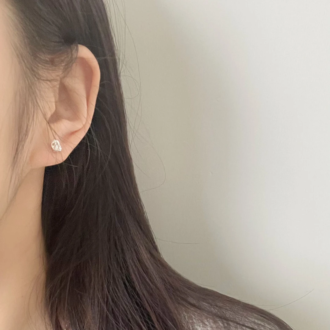 925银耳饰 韩国ins风时尚百搭气质简约 绣球耳钉养耳洞精致设计感