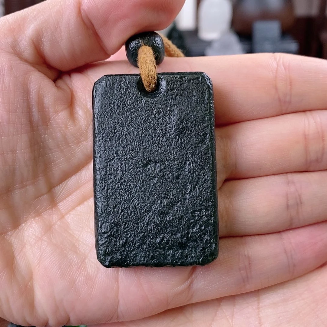 和田玉颈饰未镶嵌行***伏