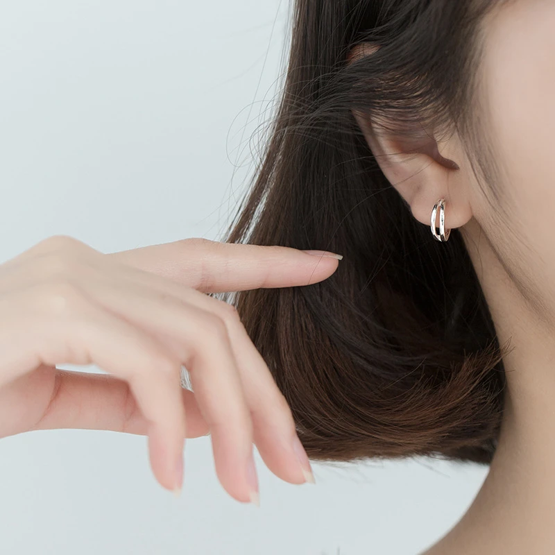 钛钢耳饰 双环镂空耳环女2025新款潮流个性网红时尚气质款
