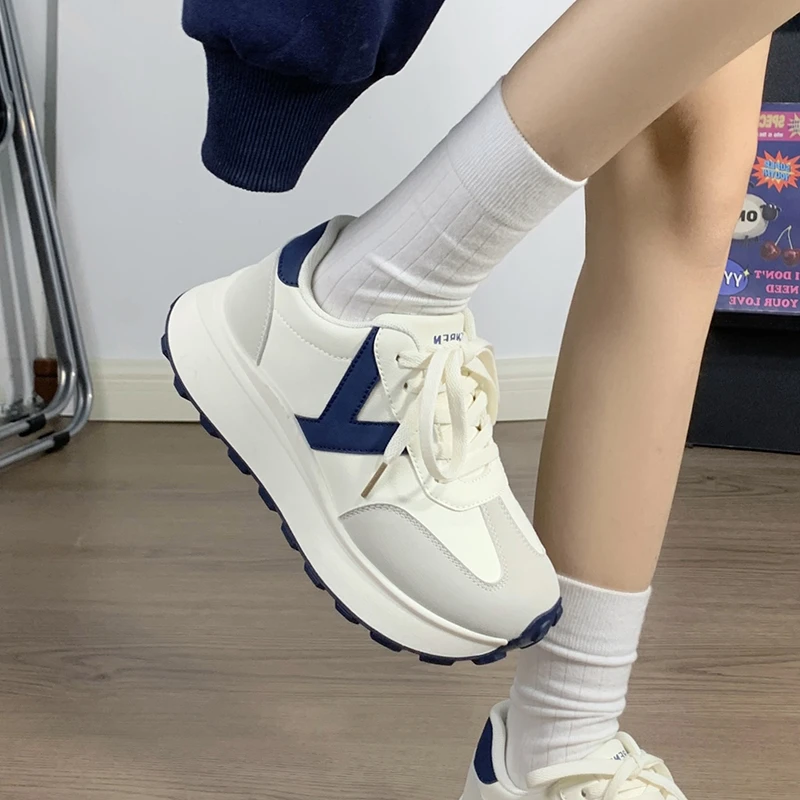 人本女鞋阿甘鞋女复古百搭休闲鞋chic鞋子女新款2025春秋运动鞋女