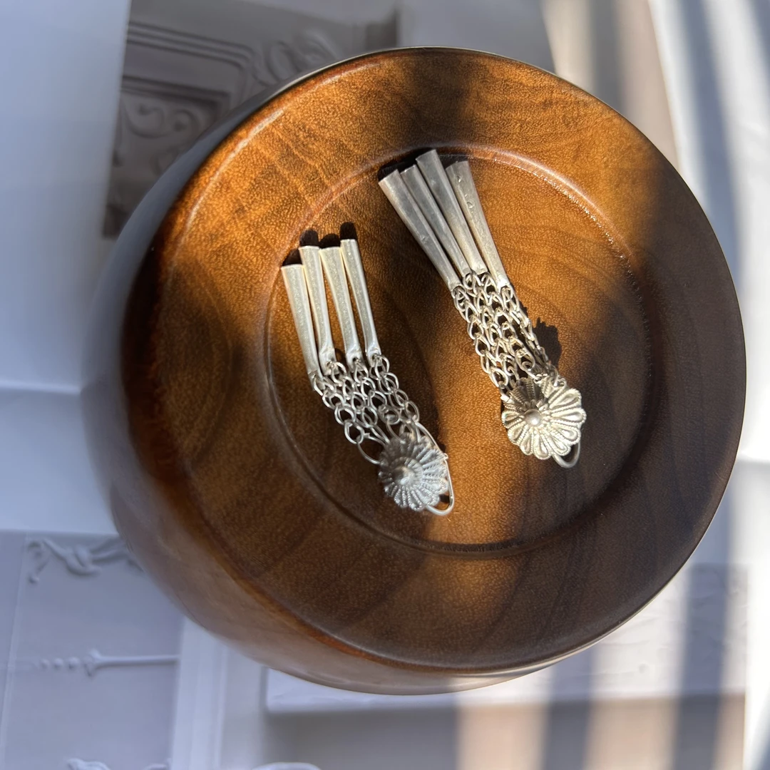 足银耳饰 纯银彝族传统小花耳环加小流苏