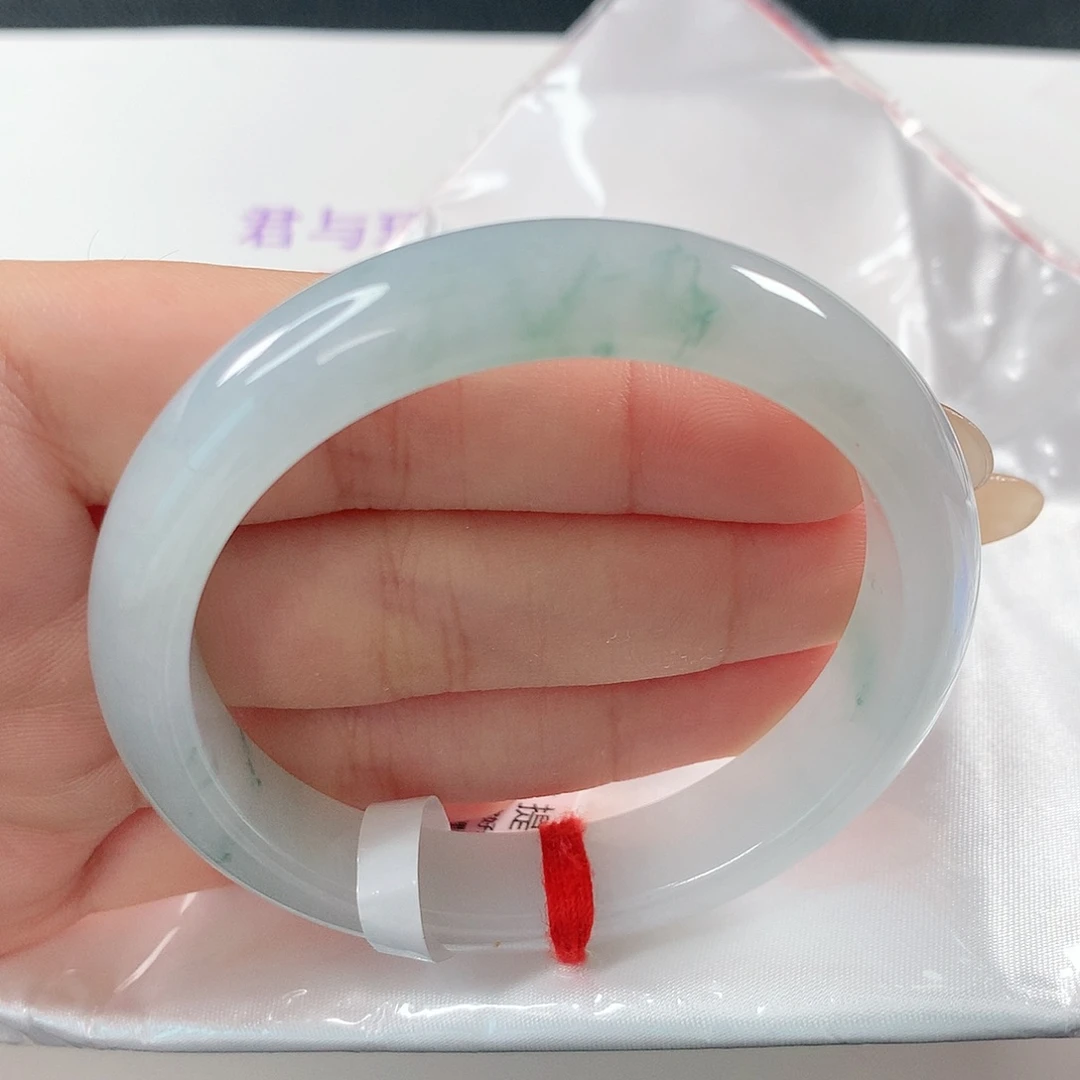 翡翠手镯未镶嵌正圈⑩②