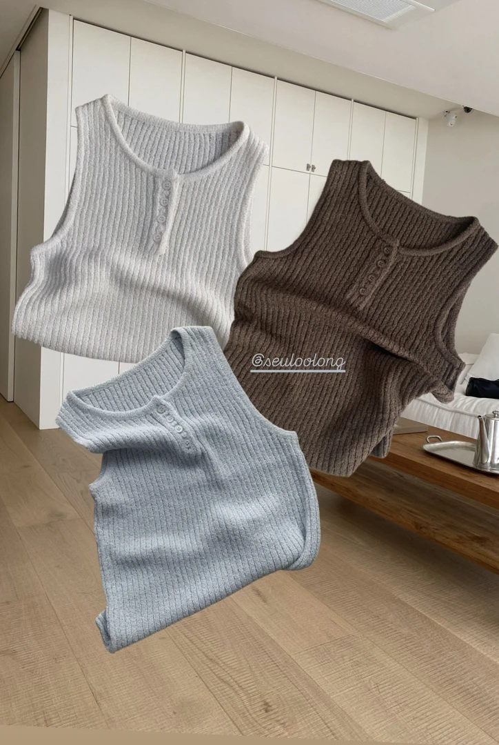 {基础灵感}简约纯色纽扣百搭舒适柔软毛衣背心