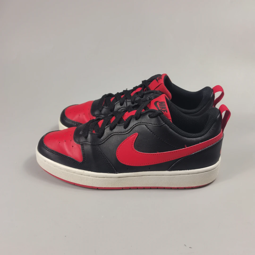 二手正品40码 Nike耐克COURT BOROUGH芝加哥黑红运动板鞋 公价765