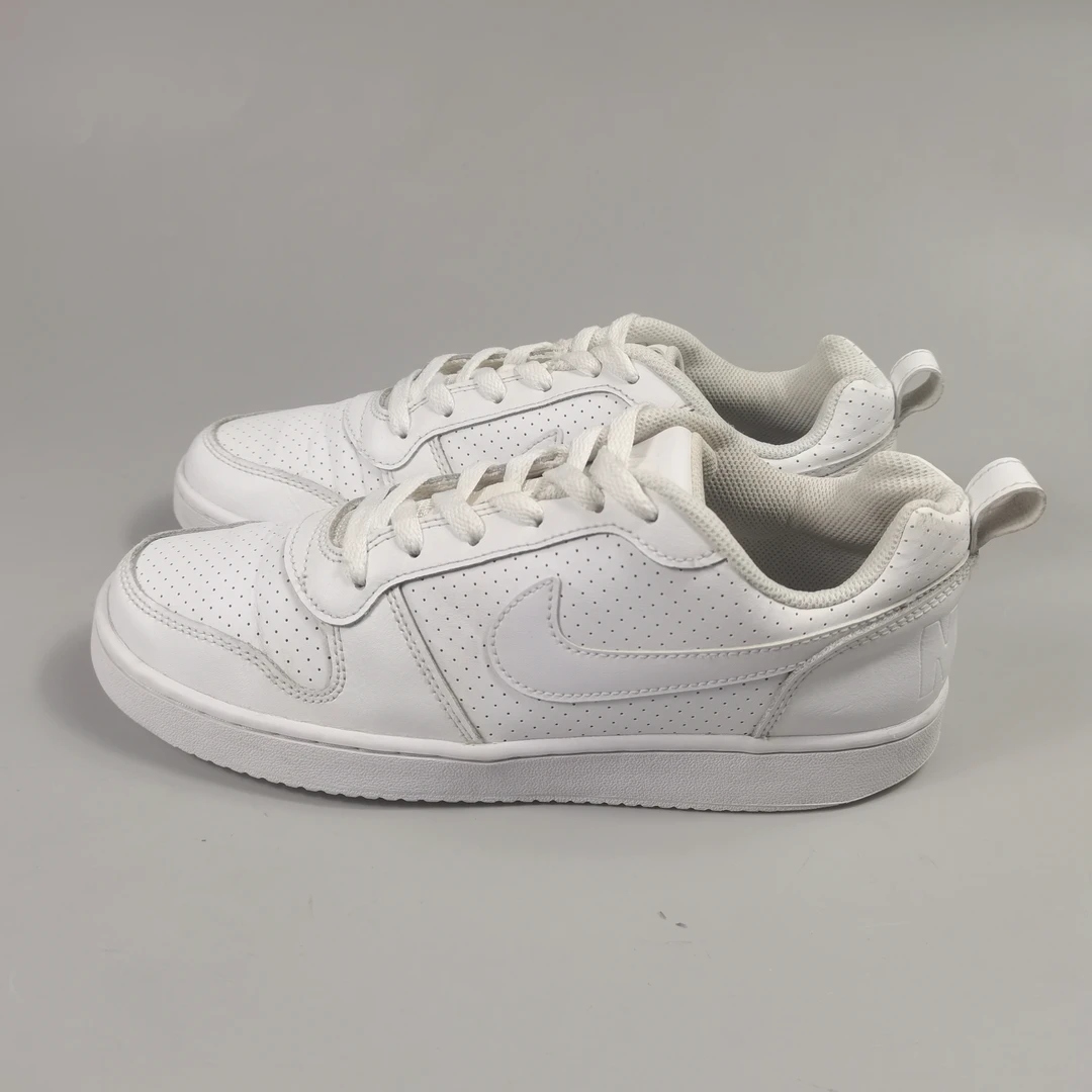 二手正品41码    Nike耐克COURT BOROUGH休闲小白鞋 公价733