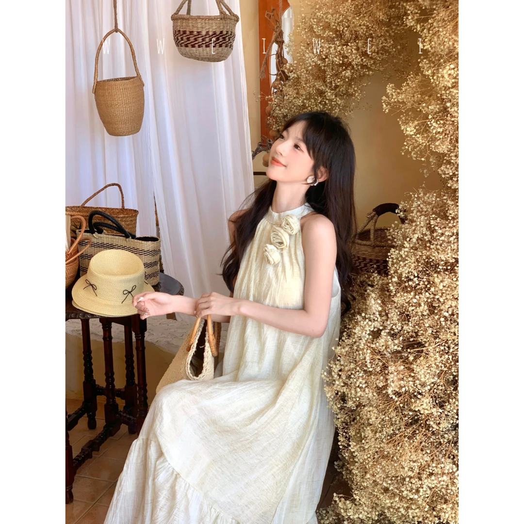 是玮玮哦【馥郁日光】夏季无袖挂脖连衣裙女法式长裙2024新款