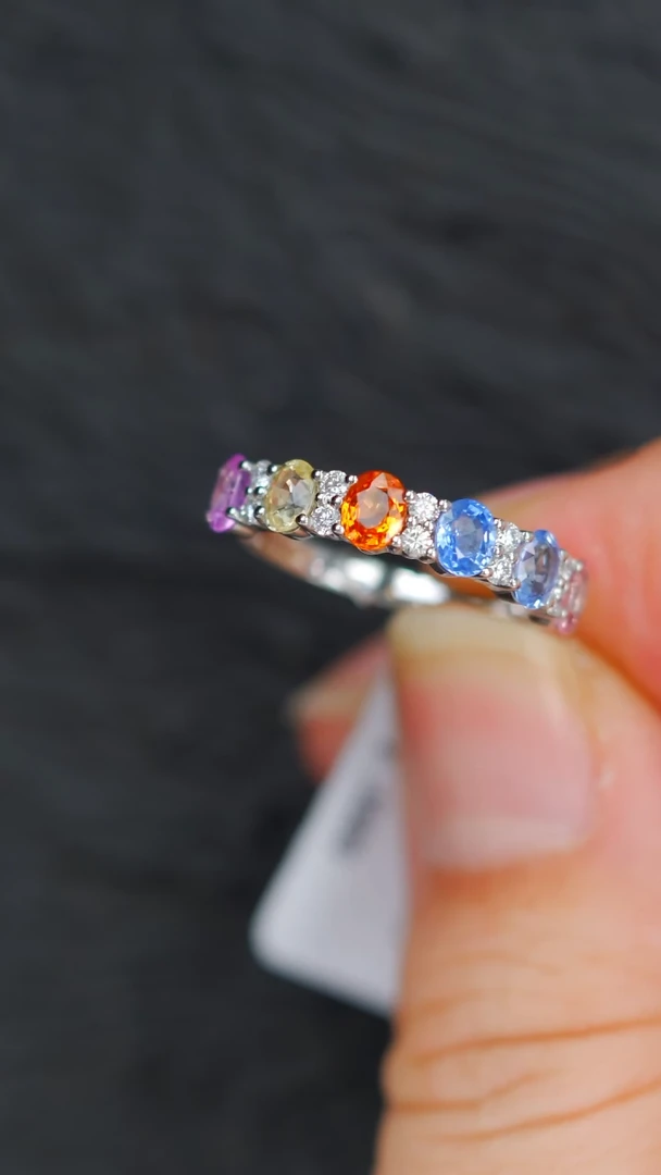 【闪购商品】彩色蓝宝石戒指18K金镶嵌戒指