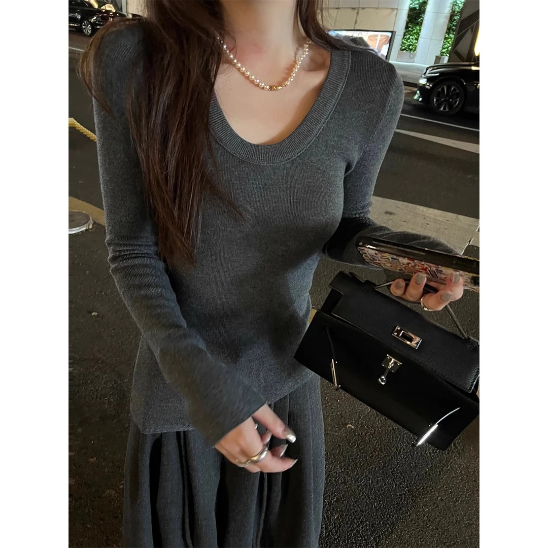 深灰色U领针织内搭打底衫女秋冬韩版百搭简约时尚毛衣修身上衣薄