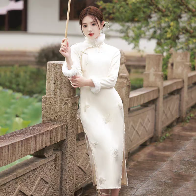 苏裳阁 绣花冬款麂皮绒旗袍2024新款加绒新中式长袖日常连衣裙