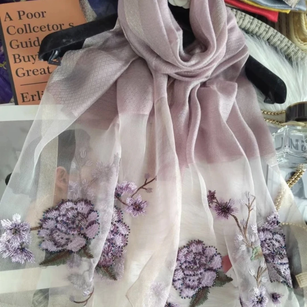 紫色国色天香 微瑕秋冬款刺绣款桑蚕丝羊毛围巾高级丝巾披肩通用