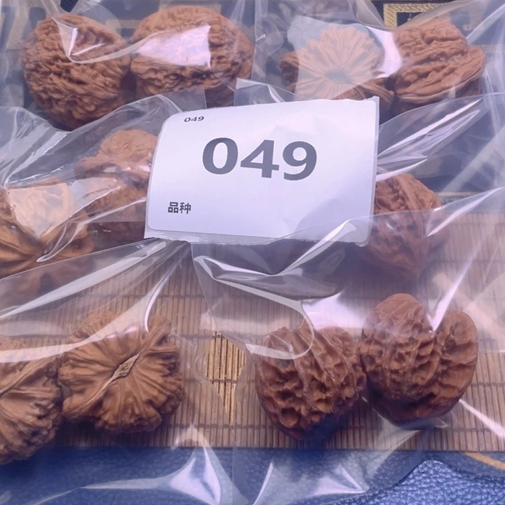 文玩核桃把件49号6对
