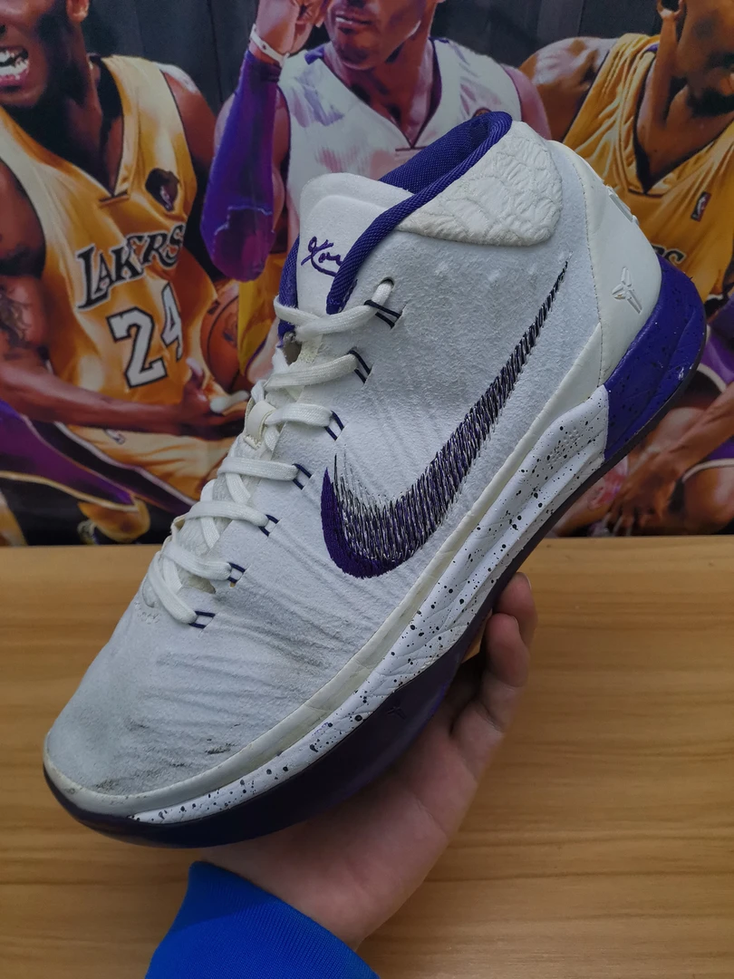 9新44码Kobe科比AD白紫mid篮球鞋运动鞋/无原盒