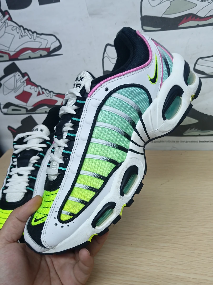 95新40.5码Air Max tailwind白蓝粉休闲鞋潮鞋/无原盒/公价7996