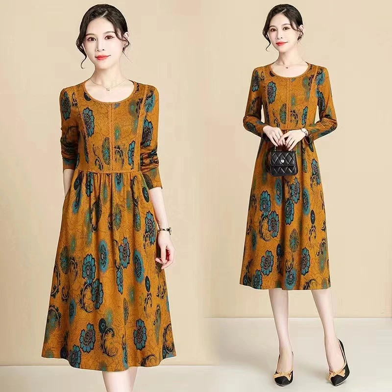 L355洋气妈妈秋装碎花连衣裙女2024年大码宽松显瘦气质过膝裙子