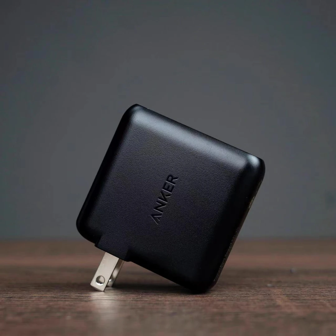 准新品 ANKER/安克 30W适用PD协议快充充电头 笔记本 手机PD快充